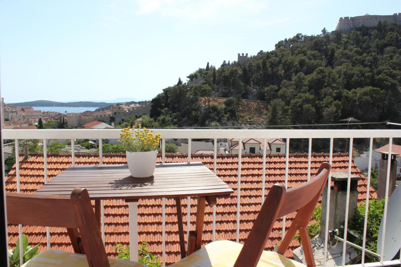 Guest House Vuljan Đảo Hvar Ngoại thất bức ảnh