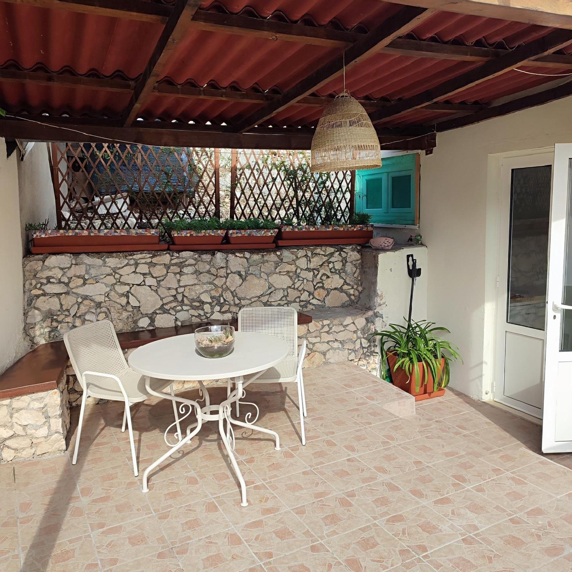 Guest House Vuljan Đảo Hvar Ngoại thất bức ảnh