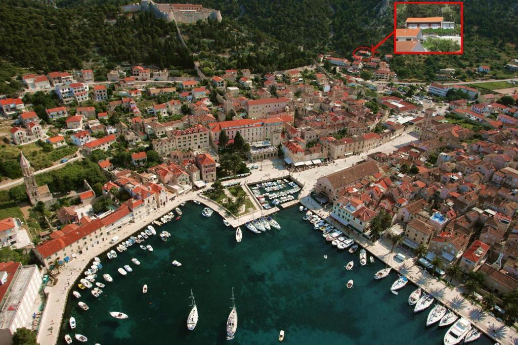 Guest House Vuljan Đảo Hvar Ngoại thất bức ảnh